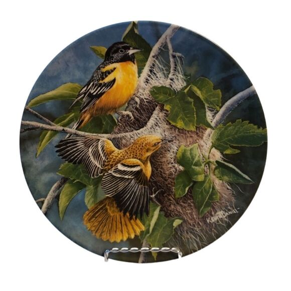 Knowles Baltimore Oriole Plate - Picture 1 of 6